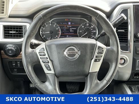 Used 2020 Nissan Titan SL w/ Moonroof Package image 18