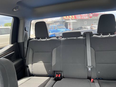 Used 2022 Chevrolet Silverado 1500 LT AWD/4WD image 13