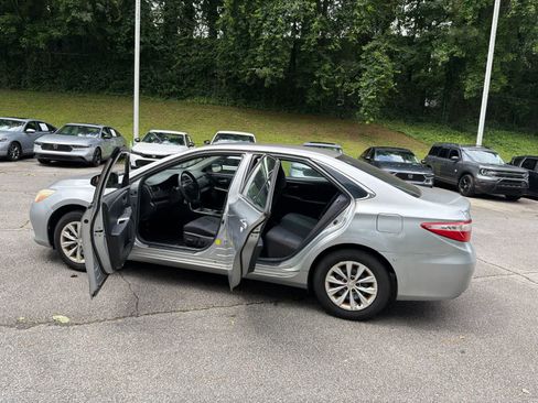 Used 2015 Toyota Camry LE FWD image 20