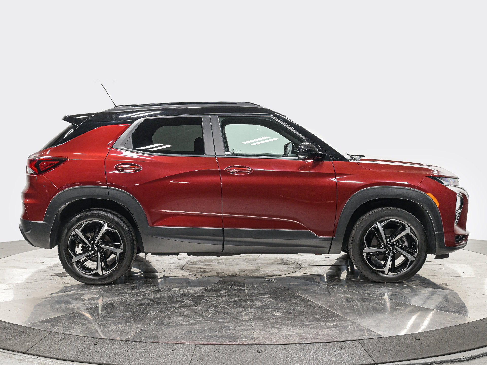Used 2023 Chevrolet TrailBlazer RS AWD/4WD image 8