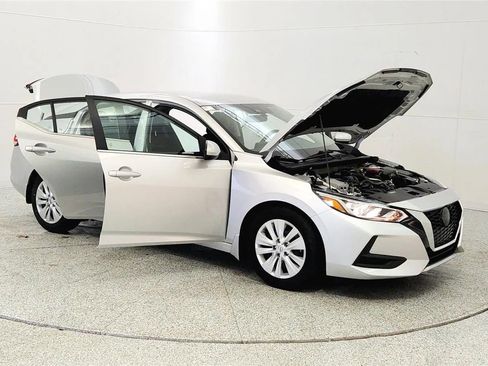 Used 2022 Nissan Sentra S image 9