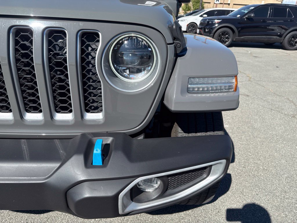 Used 2023 Jeep Wrangler Unlimited Sahara AWD/4WD image 12