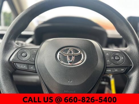 Used 2025 Toyota Corolla LE FWD image 17