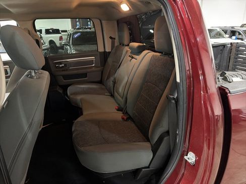 Used 2018 RAM 3500 SLT w/ Luxury Group AWD/4WD image 7