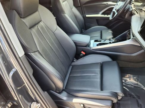 Used 2025 Audi Q5 Premium Plus w/ Premium Plus AWD/4WD image 12