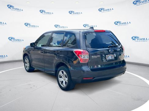 Used 2016 Subaru Forester 2.5i AWD/4WD image 3