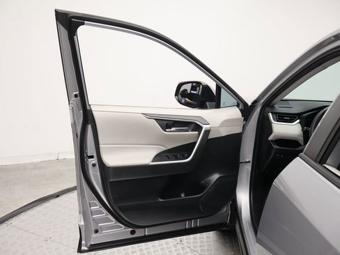 Certified 2022 Toyota RAV4 XLE Premium FWD image 16