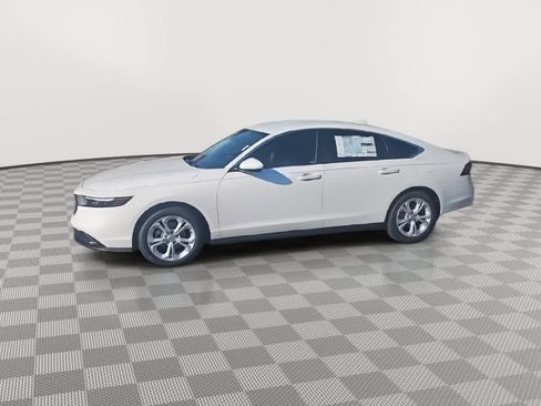 New 2025 Honda Accord LX image 4