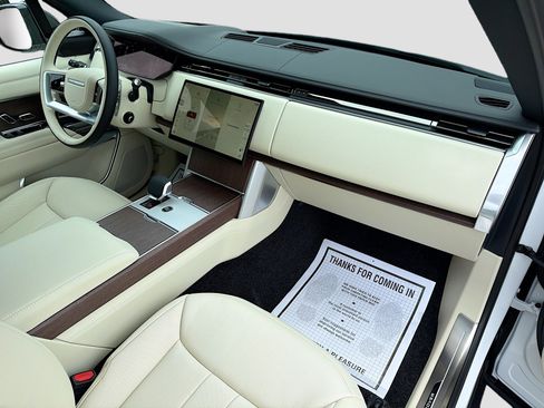 New 2026 Land Rover Range Rover SE image 14