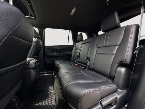 Certified 2024 Honda Passport TrailSport image 25
