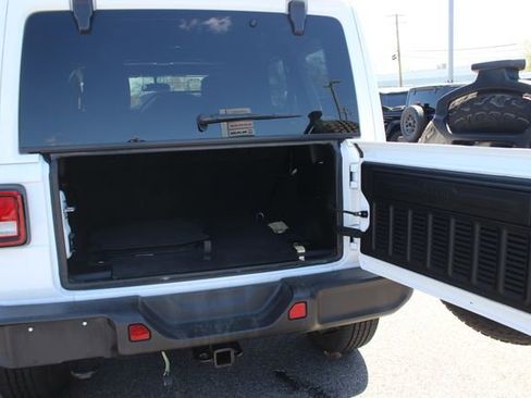 Used 2021 Jeep Wrangler Unlimited Sahara AWD/4WD image 25
