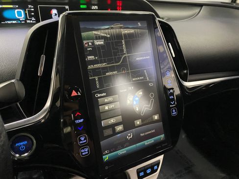 Used 2018 Toyota Prius Prime Premium FWD image 23