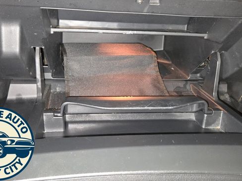 Used 2019 Nissan Pathfinder SL AWD/4WD image 23