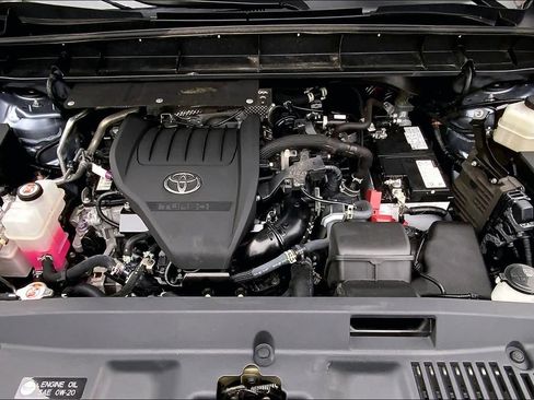 Used 2023 Toyota Highlander XLE FWD image 30