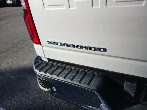 Used 2022 Chevrolet Silverado 2500 LTZ w/ LTZ Plus Package image 4