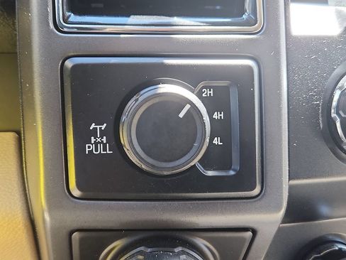 Used 2019 Ford F150 XLT w/ Equipment Group 302A Luxury AWD/4WD image 21