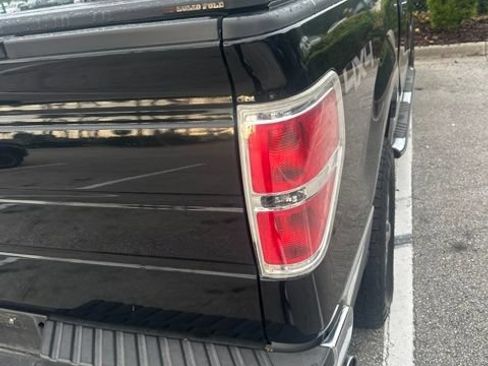 Used 2011 Ford F150 XLT w/ XLT Chrome Pkg AWD/4WD image 2