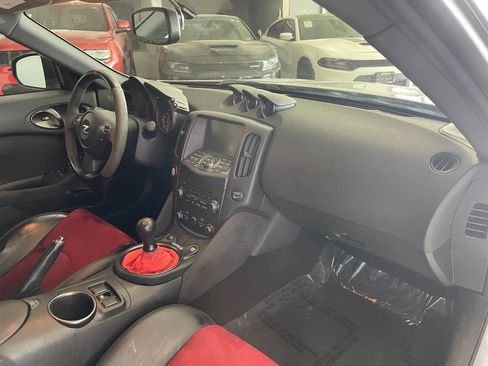 Used 2018 Nissan 370Z NISMO image 20