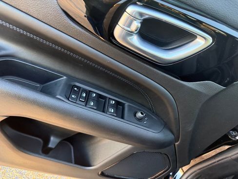 Used 2025 Jeep Compass Latitude w/ Altitude Special Edition image 11