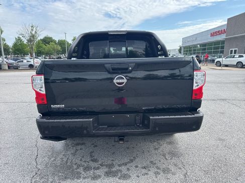 Used 2023 Nissan Titan SV w/ SV Convenience Package AWD/4WD image 6