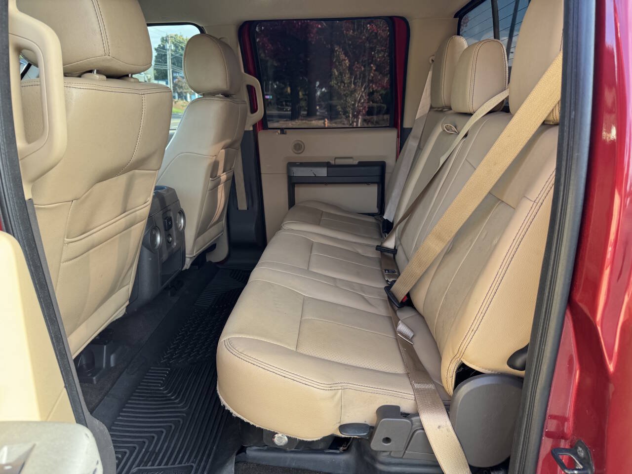 Used 2014 Ford F350 Lariat w/ Lariat Interior Package AWD/4WD image 4