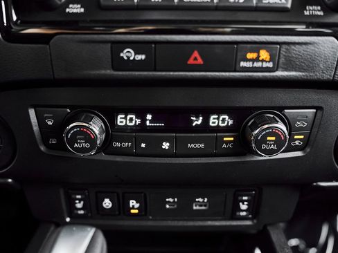 Used 2024 Nissan Frontier SV w/ SV Convenience Package RWD image 30