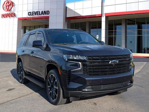 Used 2024 Chevrolet Tahoe RST w/ Luxury Package image 2