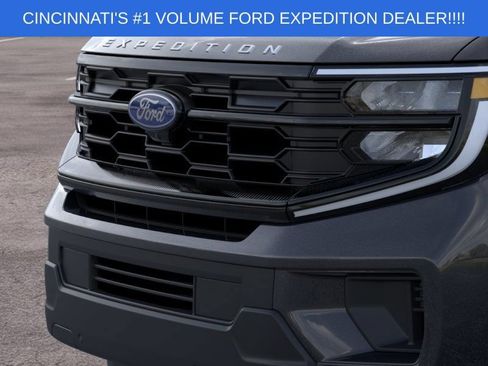 New 2026 Ford Expedition Active AWD/4WD image 17