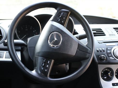 Used 2010 MAZDA MAZDA3 i Touring FWD image 16