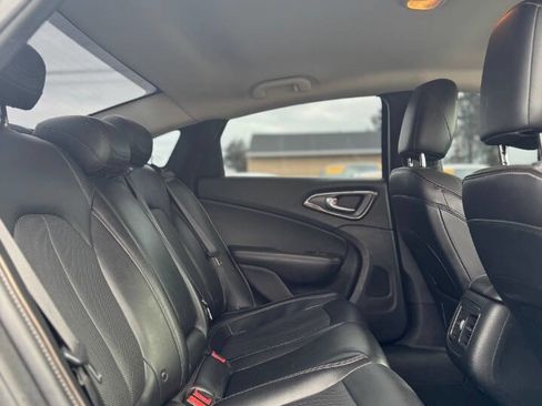 Used 2015 Chrysler 200 C w/ Navigation & Sound Group I image 8