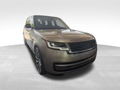 Used 2025 Land Rover Range Rover Long Wheelbase SE AWD/4WD image 2