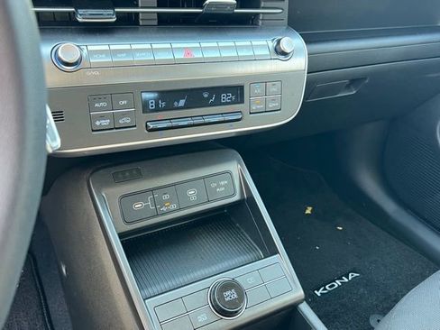 Certified 2025 Hyundai Kona SE FWD image 20