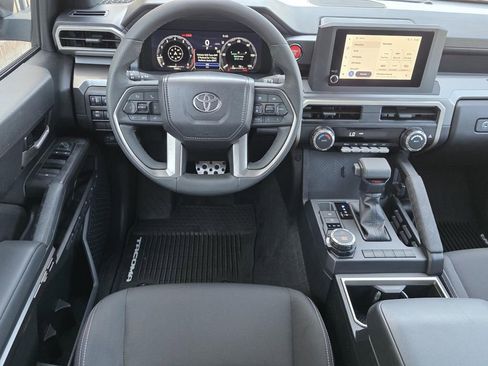 Used 2025 Toyota Tacoma TRD Sport image 10