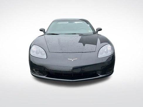 Used 2007 Chevrolet Corvette Coupe w/ Preferred Equipment Group RWD image 2