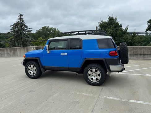 Used 2007 Toyota FJ Cruiser 4WD image 9