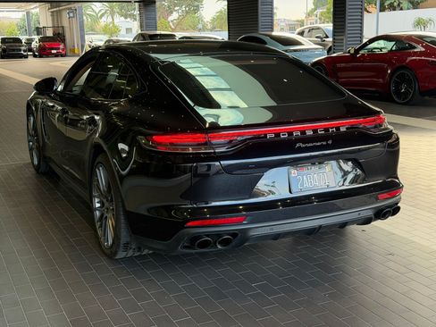 Certified 2023 Porsche Panamera 4 Platinum Edition AWD/4WD image 2