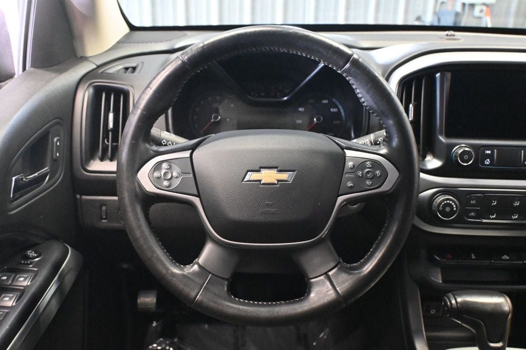 Used 2019 Chevrolet Colorado LT w/ LT Convenience Package RWD image 12