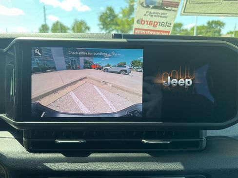 New 2025 Jeep Gladiator Willys image 66