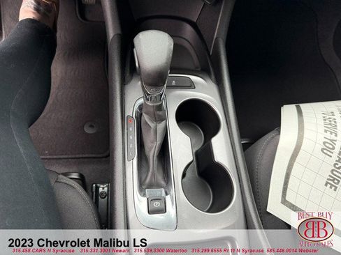 Used 2023 Chevrolet Malibu LS FWD image 17