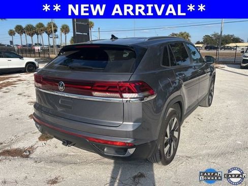 Used 2025 Volkswagen Atlas Cross Sport SE image 3