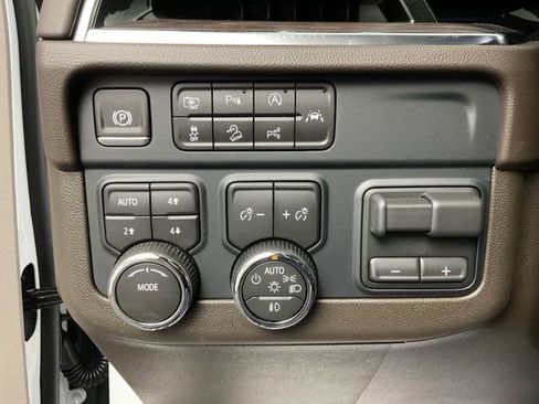 New 2026 Chevrolet Tahoe Z71 w/ Comfort Package AWD/4WD image 13