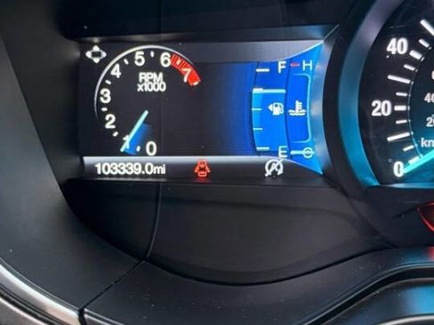 Used 2020 Ford Fusion SE w/ Equipment Group 151A image 12