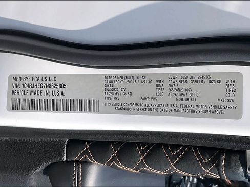 Used 2022 Jeep Grand Cherokee Summit AWD/4WD image 33