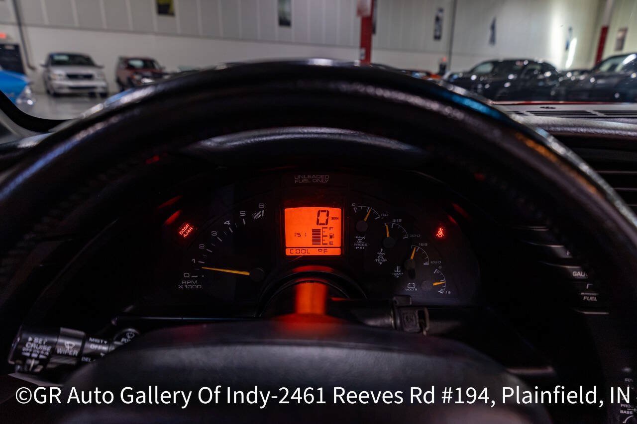 Used 1996 Chevrolet Corvette Coupe RWD image 12
