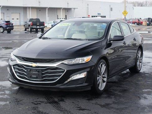 Used 2024 Chevrolet Malibu LT image 2