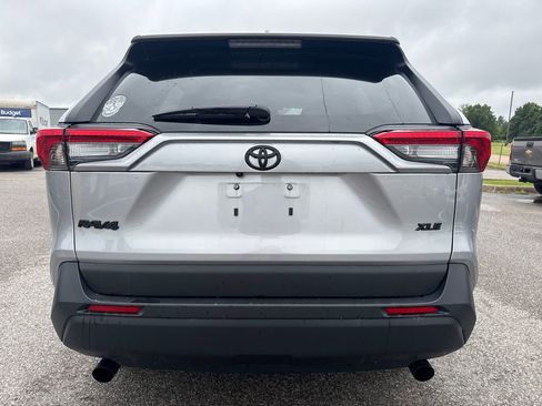 Used 2025 Toyota RAV4 XLE Premium FWD image 5