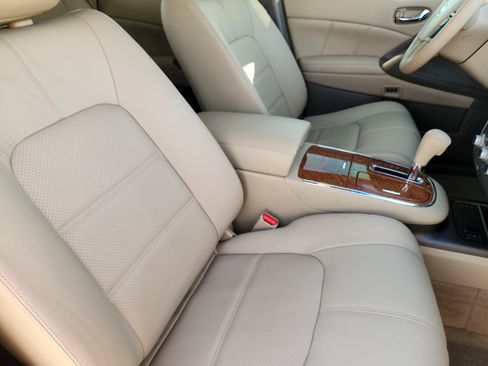 Used 2014 Nissan Murano LE w/ Platinum Edition Package image 16