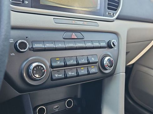 Used 2021 Kia Sportage LX image 25