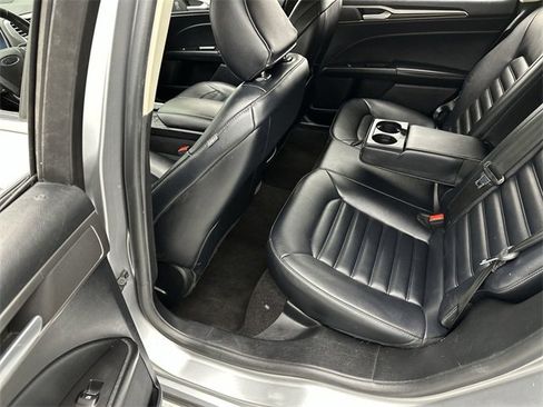 Used 2020 Ford Fusion SEL image 21