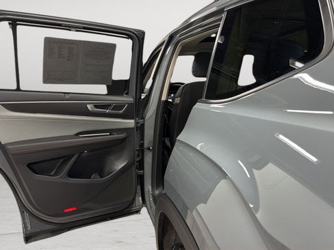 Certified 2026 Volkswagen Atlas Peak Edition AWD/4WD image 33